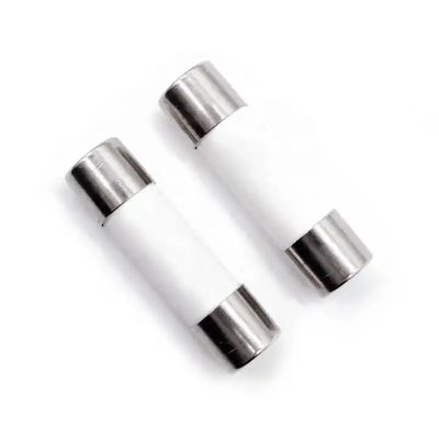 Fuse mobil HRC 660V/700V Perangkat perlindungan sirkuit Fuse dengan kapasitas pemecahan tinggi